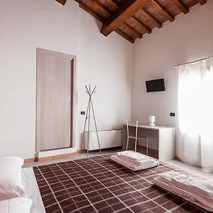 Bianchi 64 Bed and breakfast Pisa