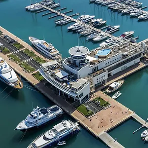 Yacht Club Marina Di 2* Loano